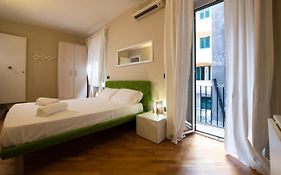 Magenta Luxury Crociferi 3